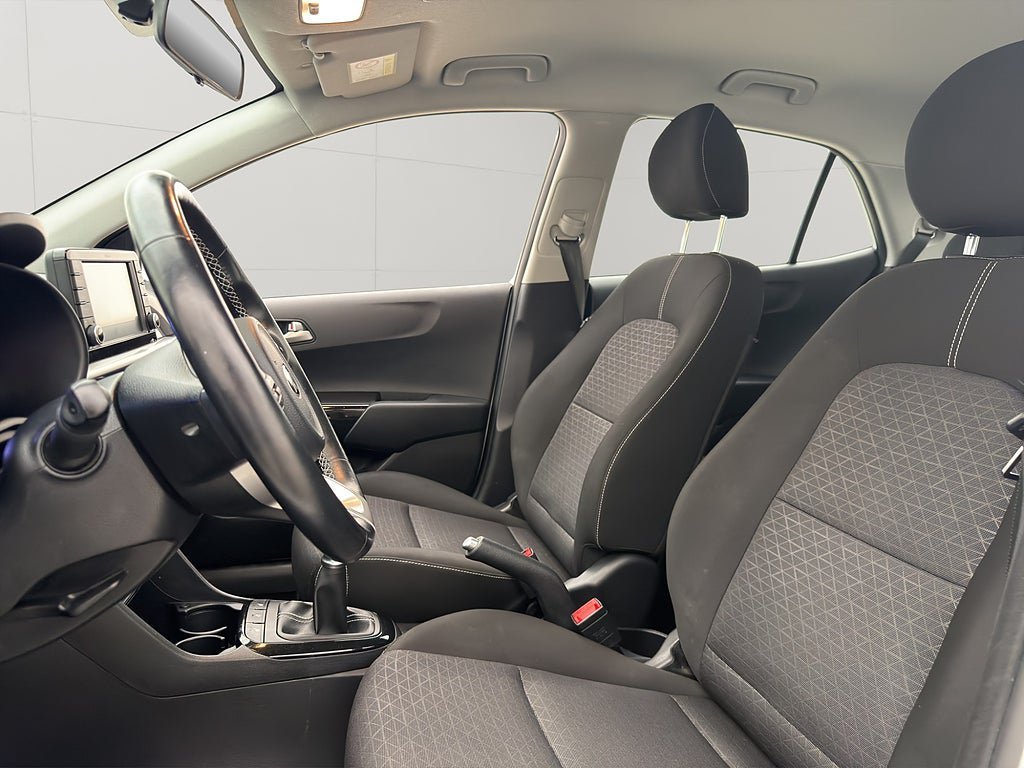 Vehicle Image 15