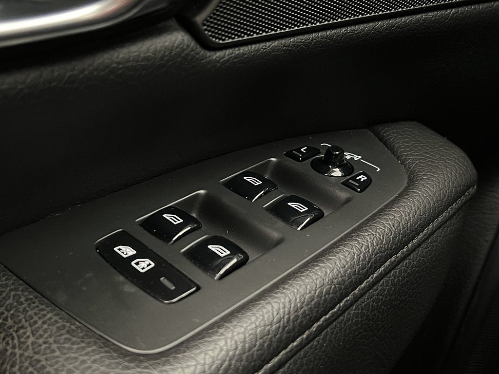 Vehicle Image 29