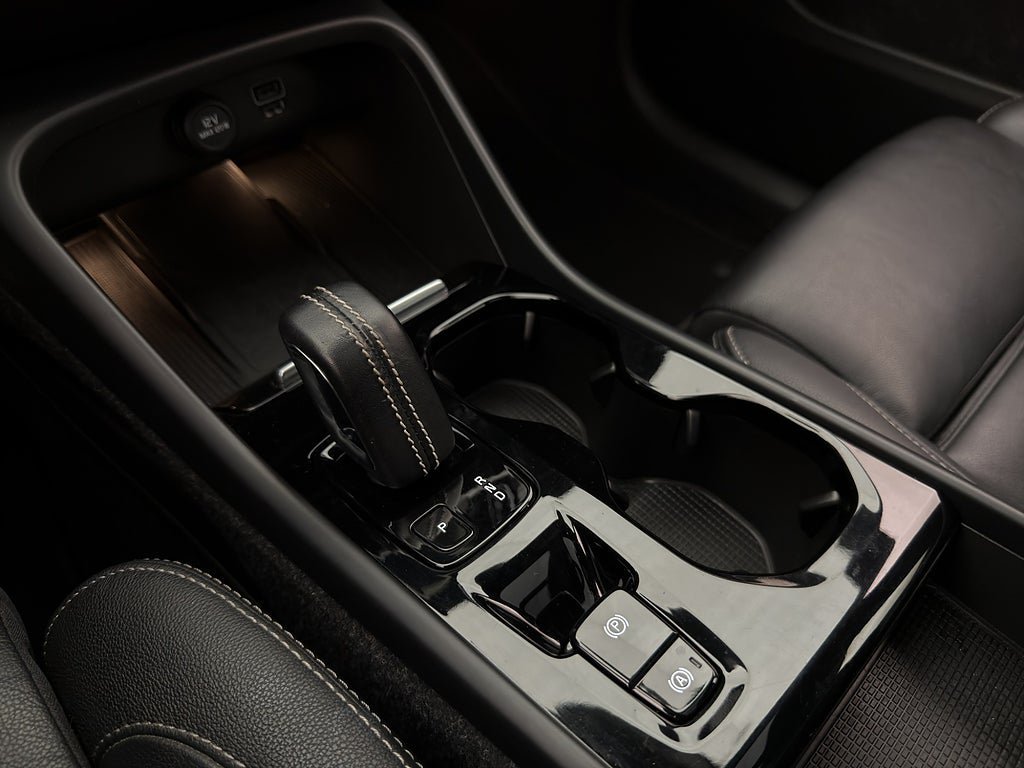 Vehicle Image 32