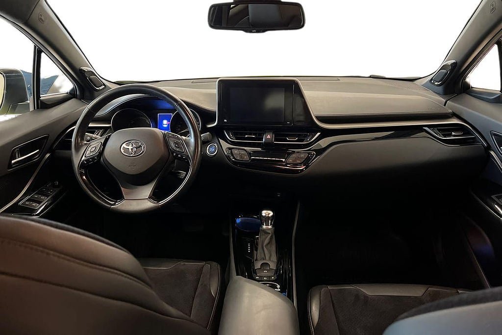 Vehicle Image 8