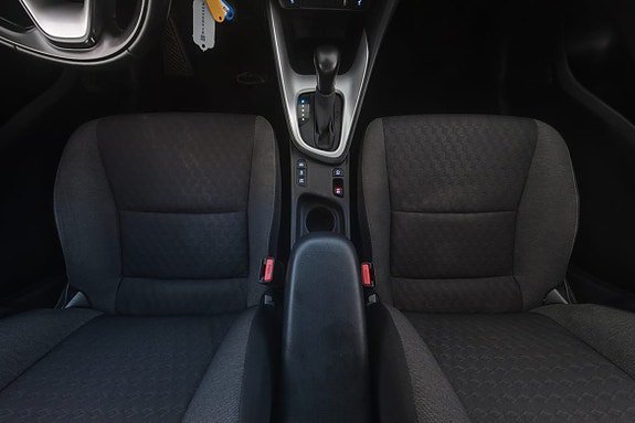 Vehicle Image 16