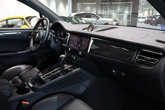Vehicle Image 26