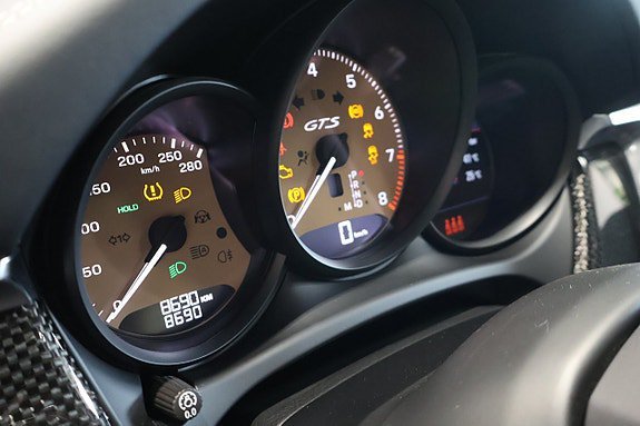 Vehicle Image 32