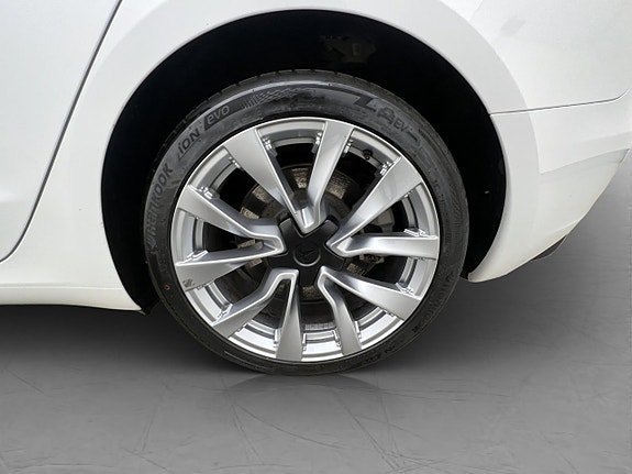 Vehicle Image 30