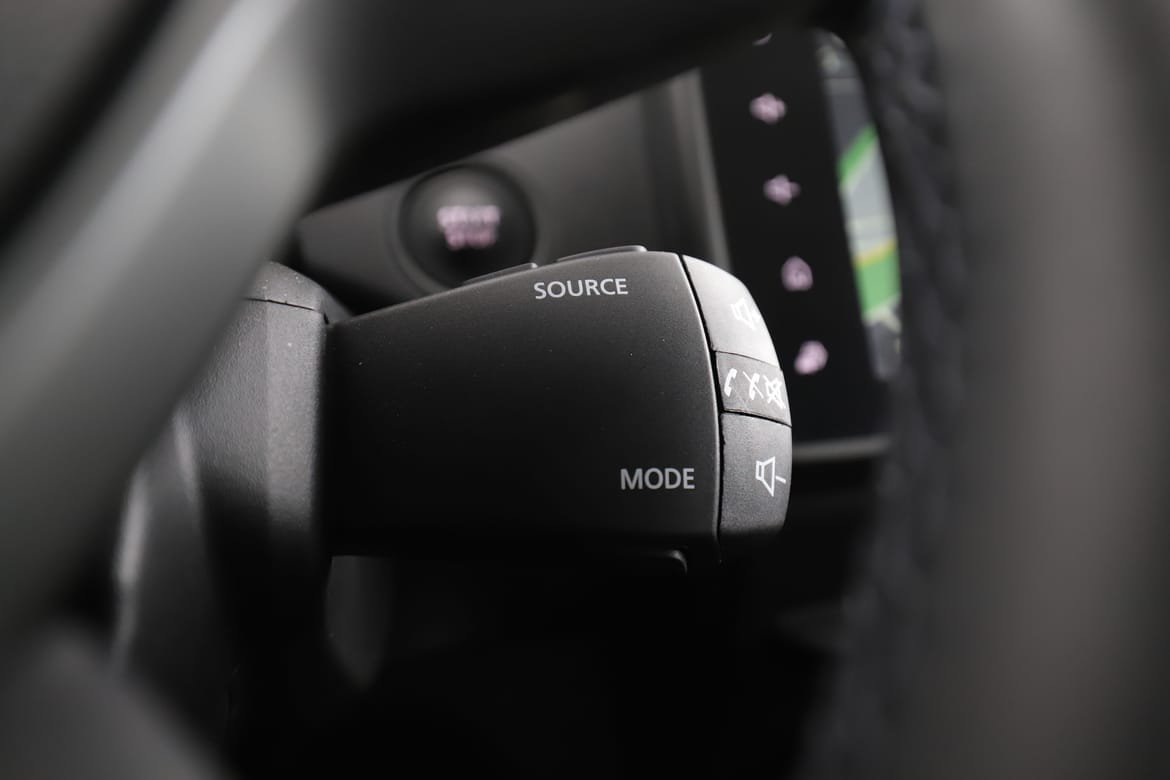 Vehicle Image 32