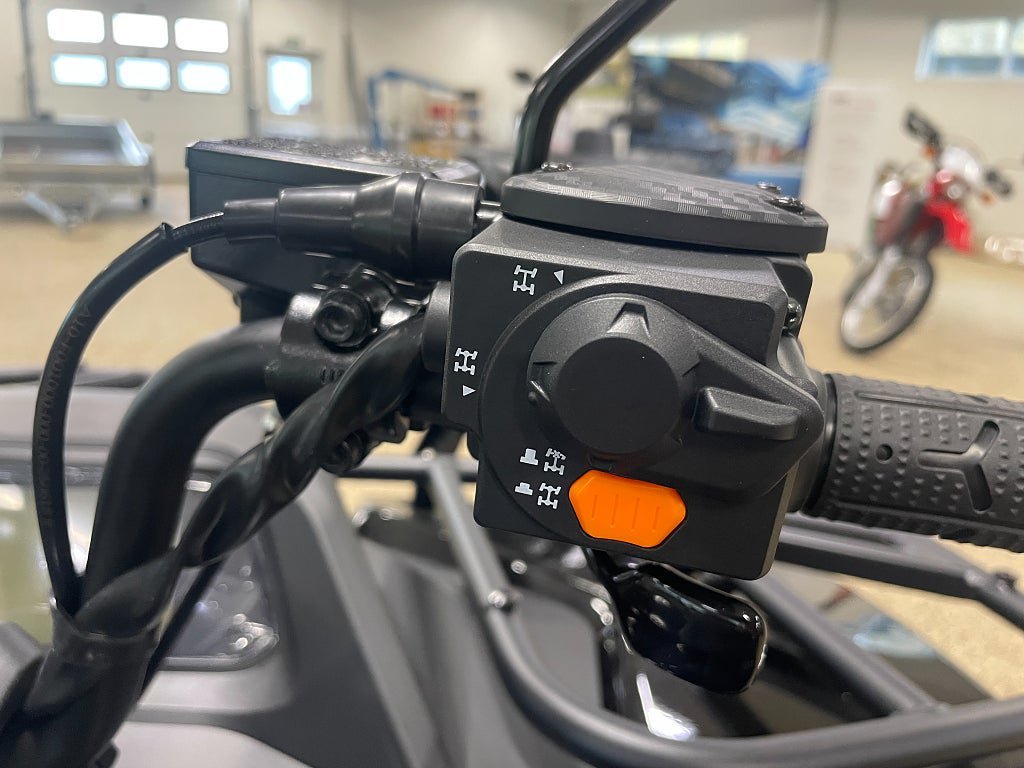 Vehicle Image 8