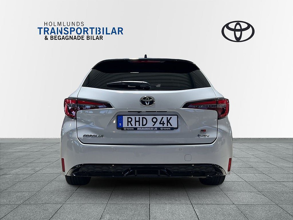 Vehicle Image 4