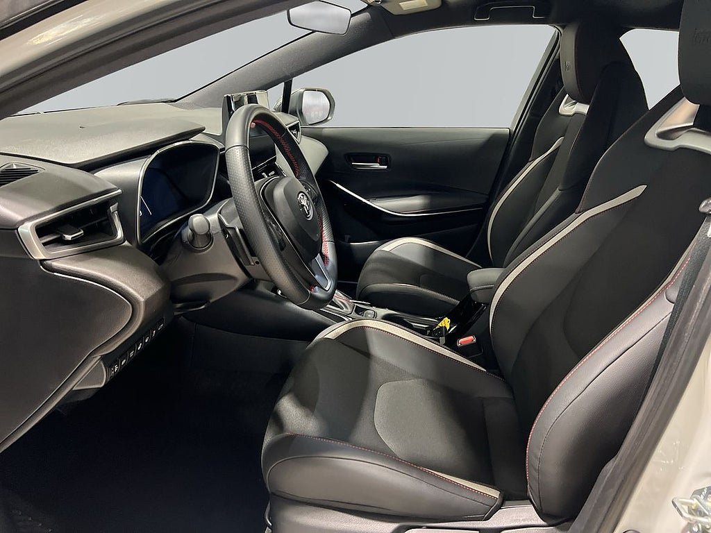 Vehicle Image 12