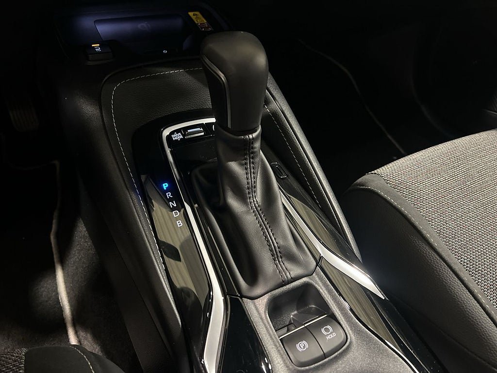 Vehicle Image 24