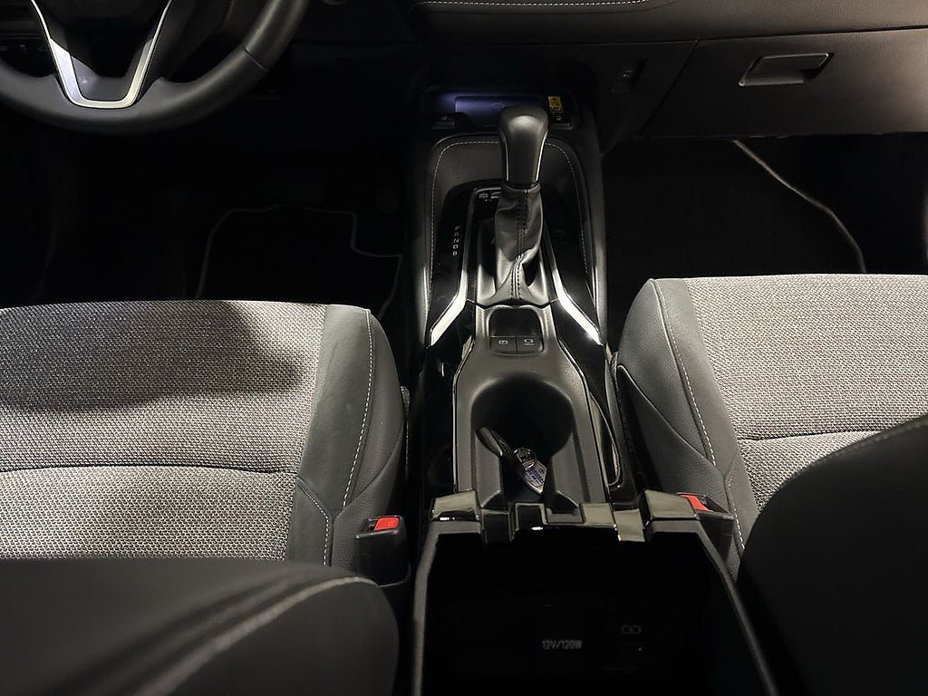 Vehicle Image 22