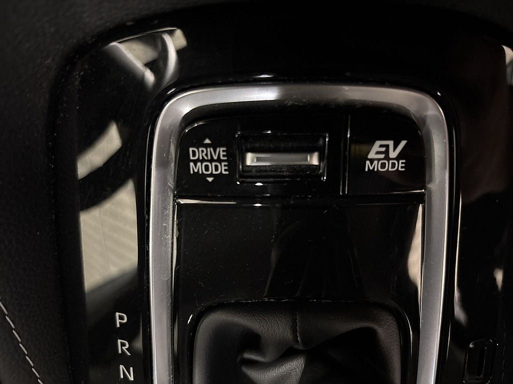 Vehicle Image 23