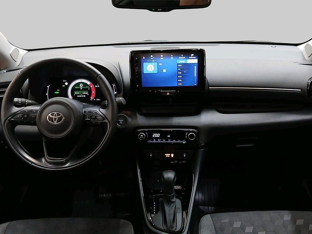 Vehicle Image 11