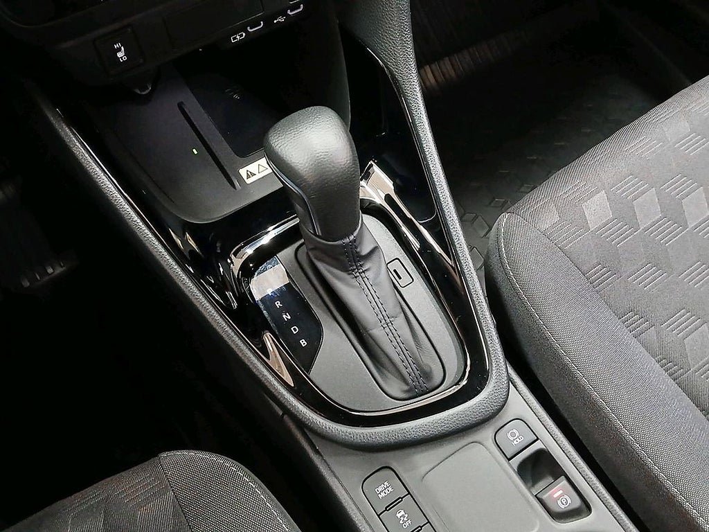 Vehicle Image 17