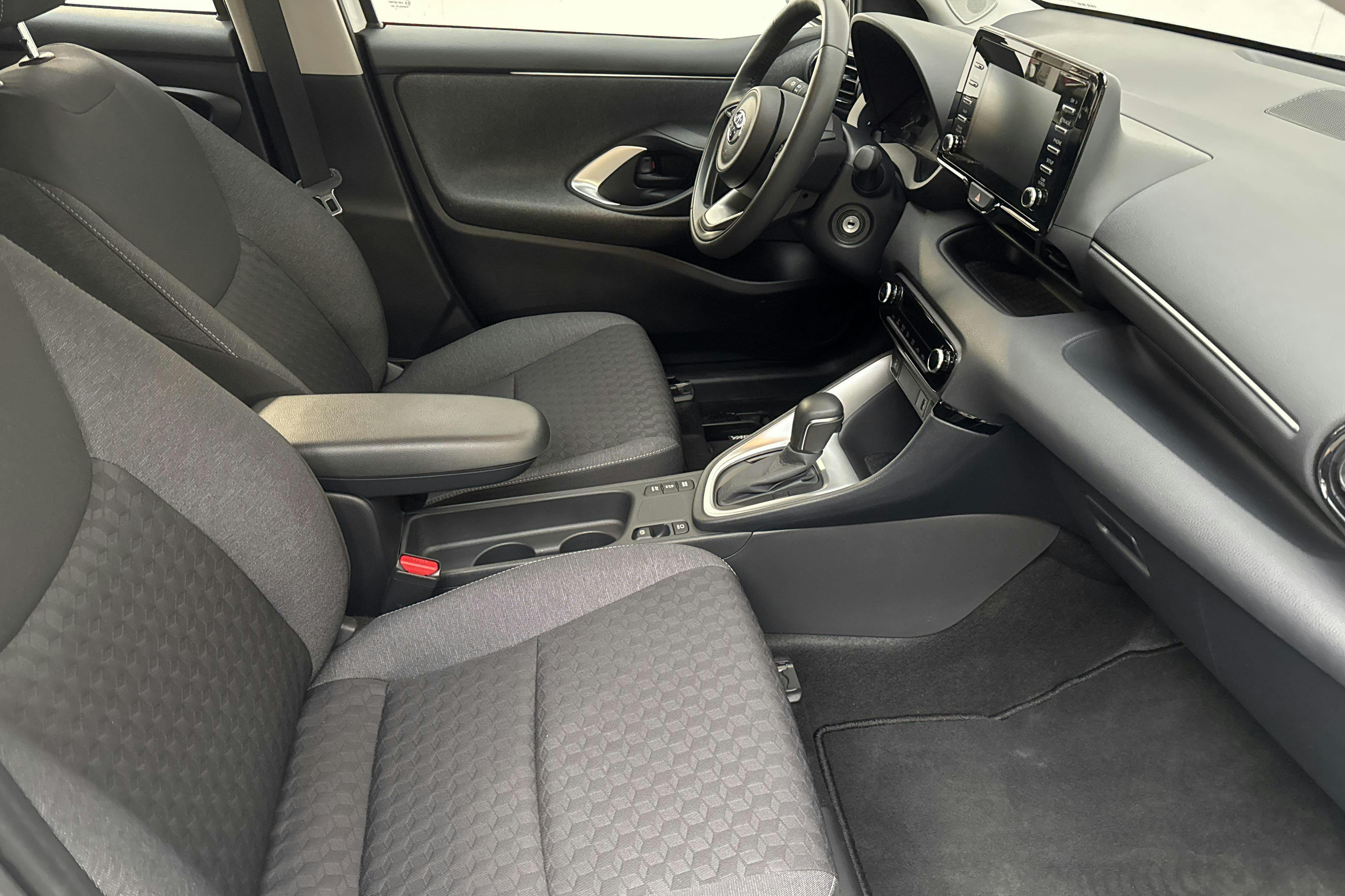 Vehicle Image 7