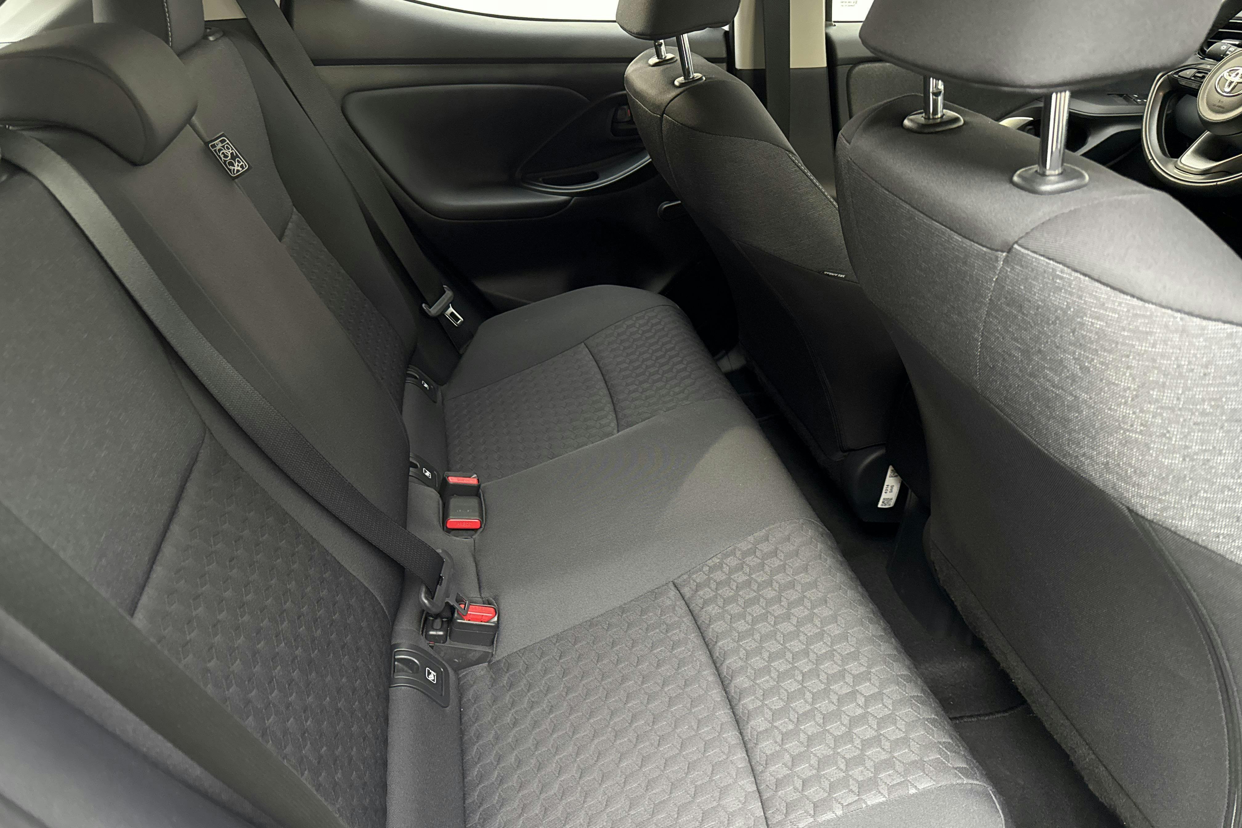 Vehicle Image 8