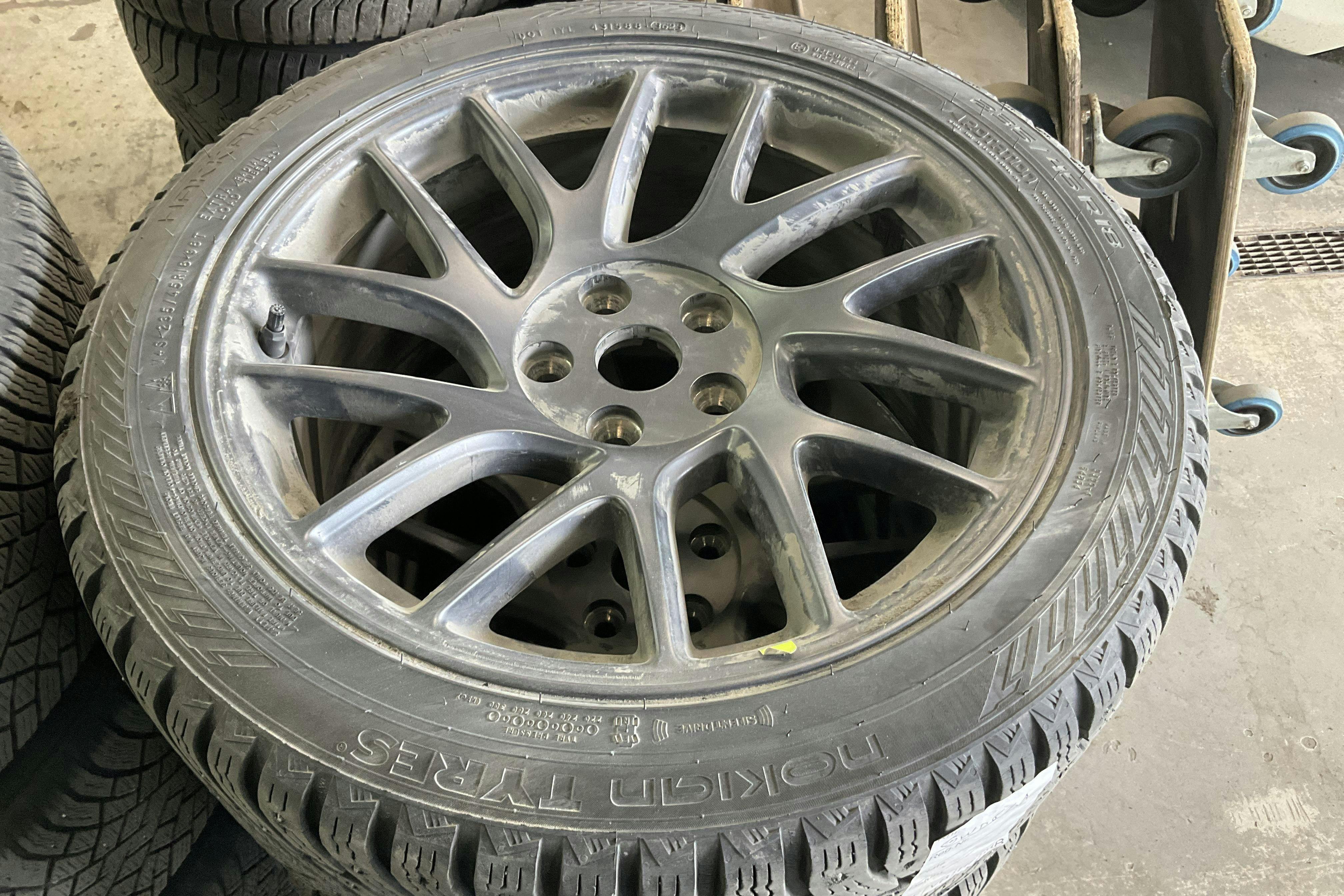 Vehicle Image 19