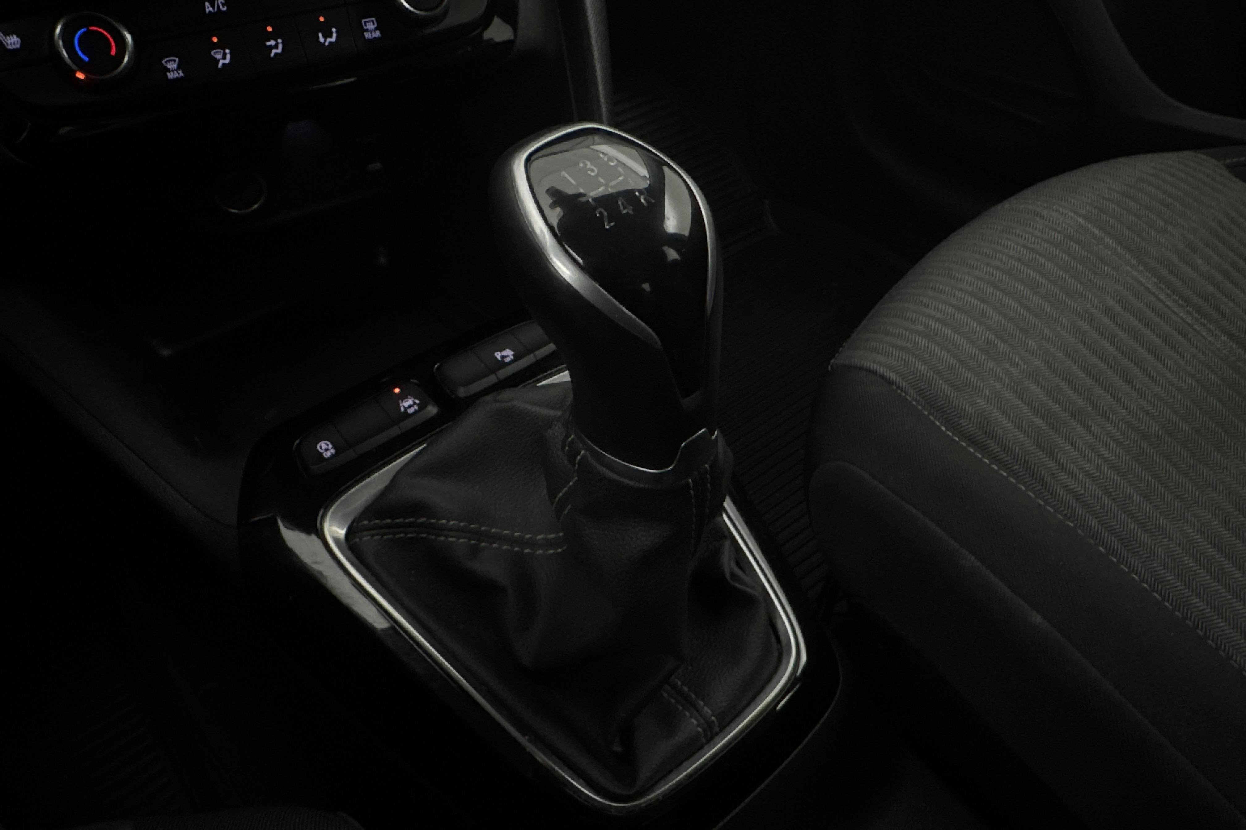 Vehicle Image 14