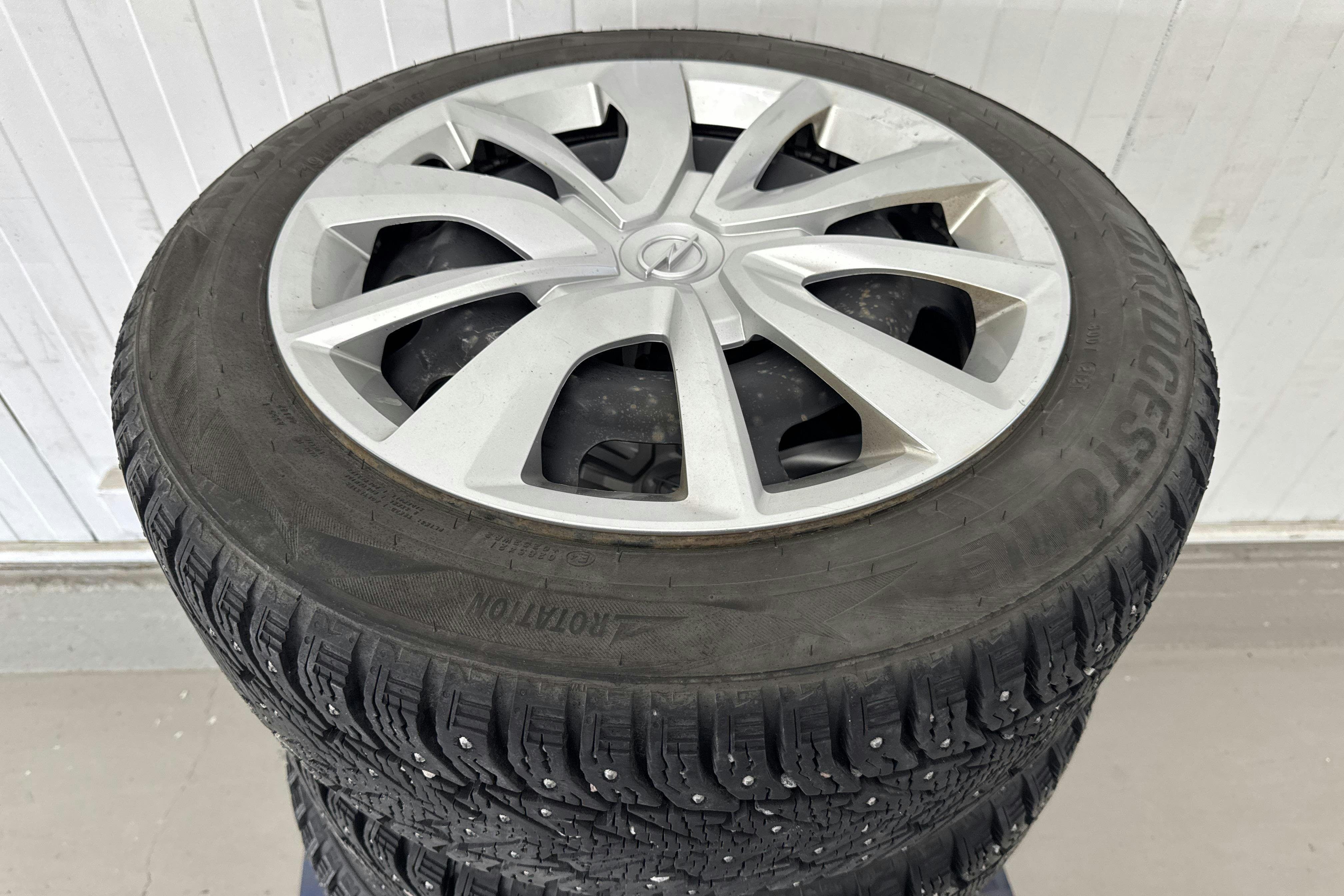 Vehicle Image 16