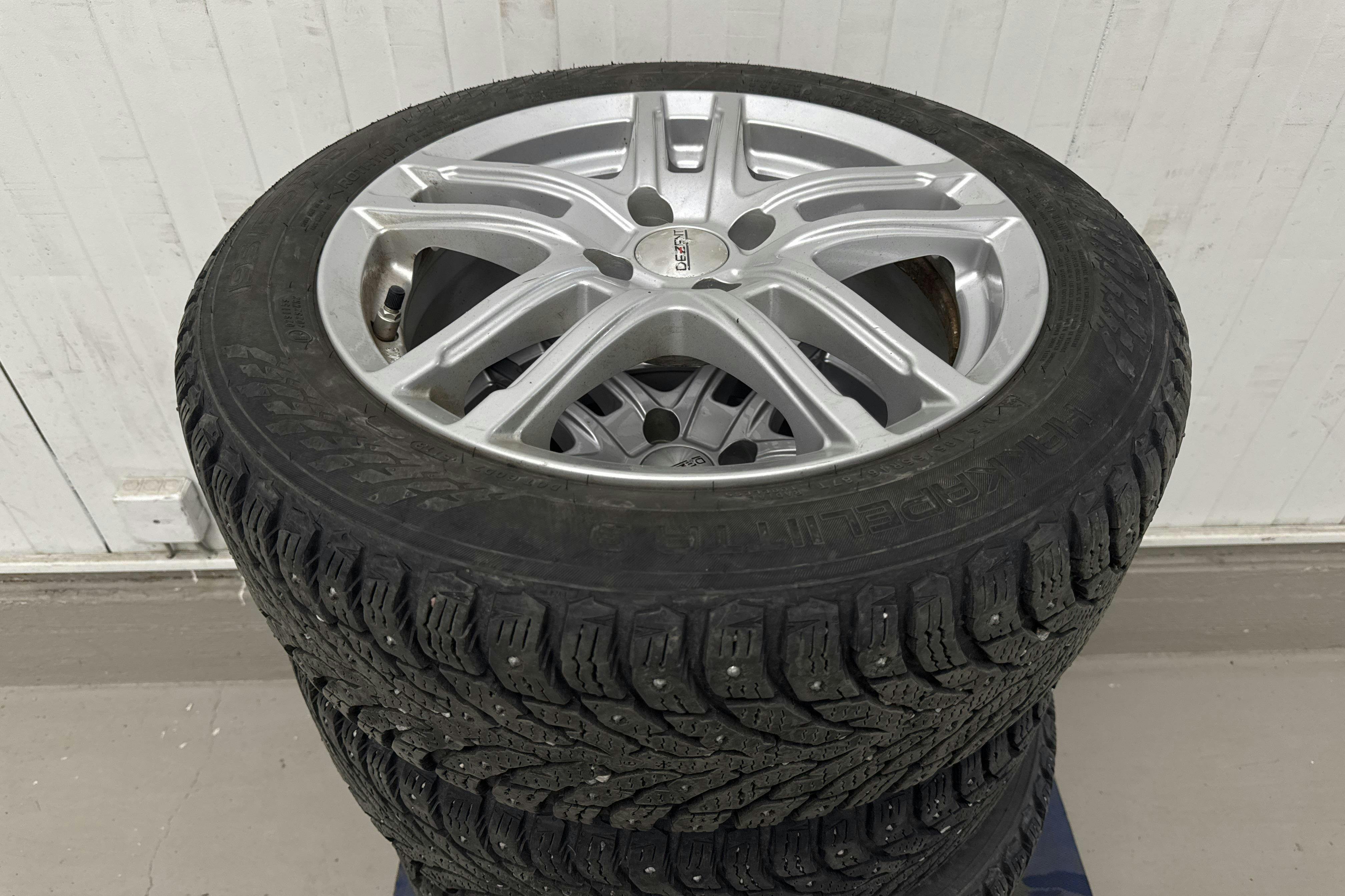 Vehicle Image 20