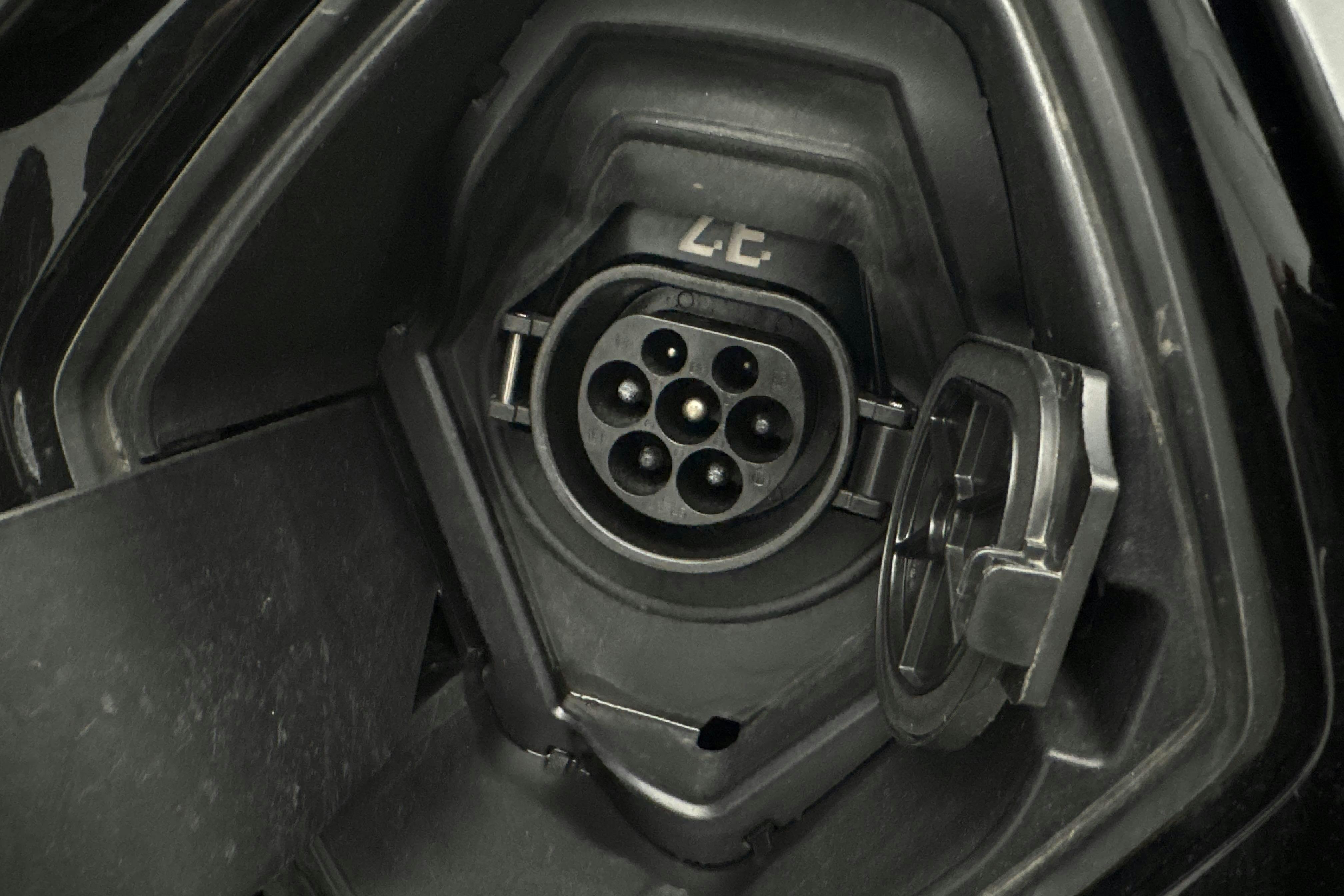 Vehicle Image 21