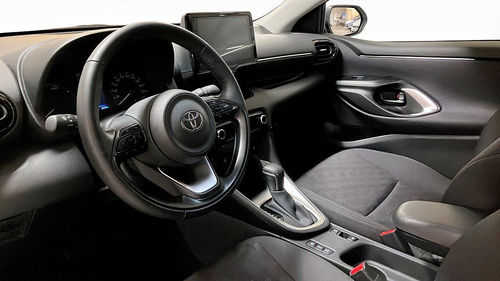 Vehicle Image 7