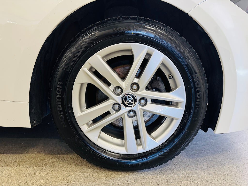 Vehicle Image 11