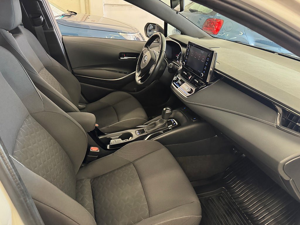 Vehicle Image 17