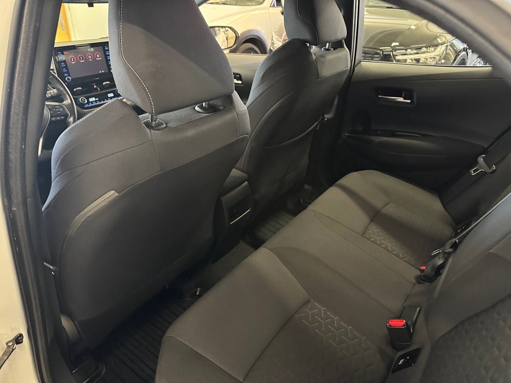 Vehicle Image 19