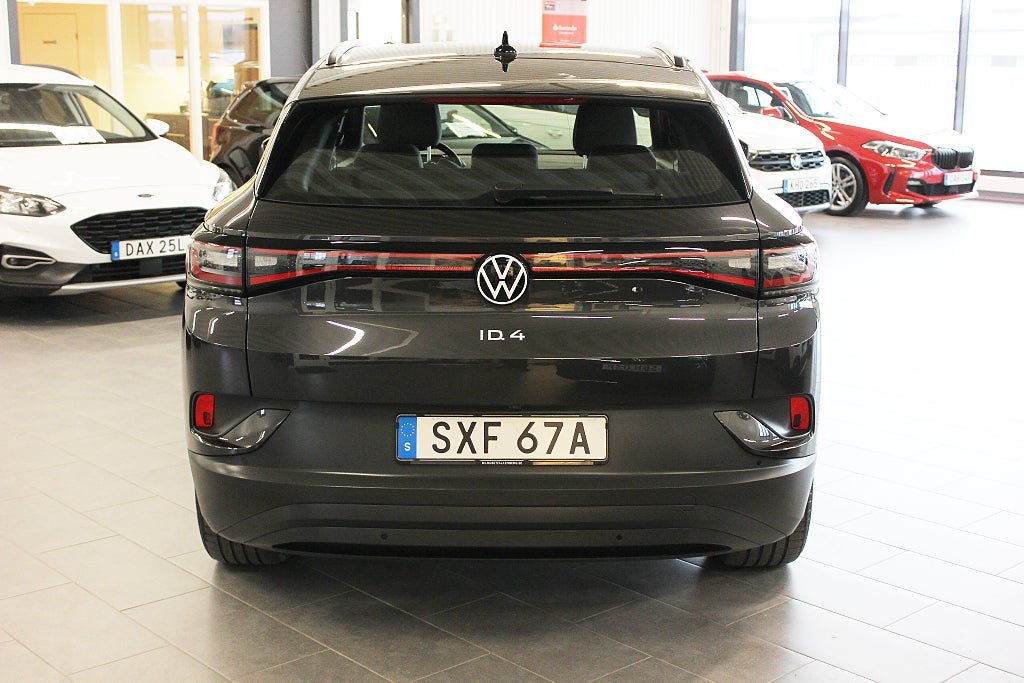 Vehicle Image 8