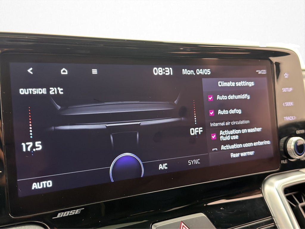 Vehicle Image 25