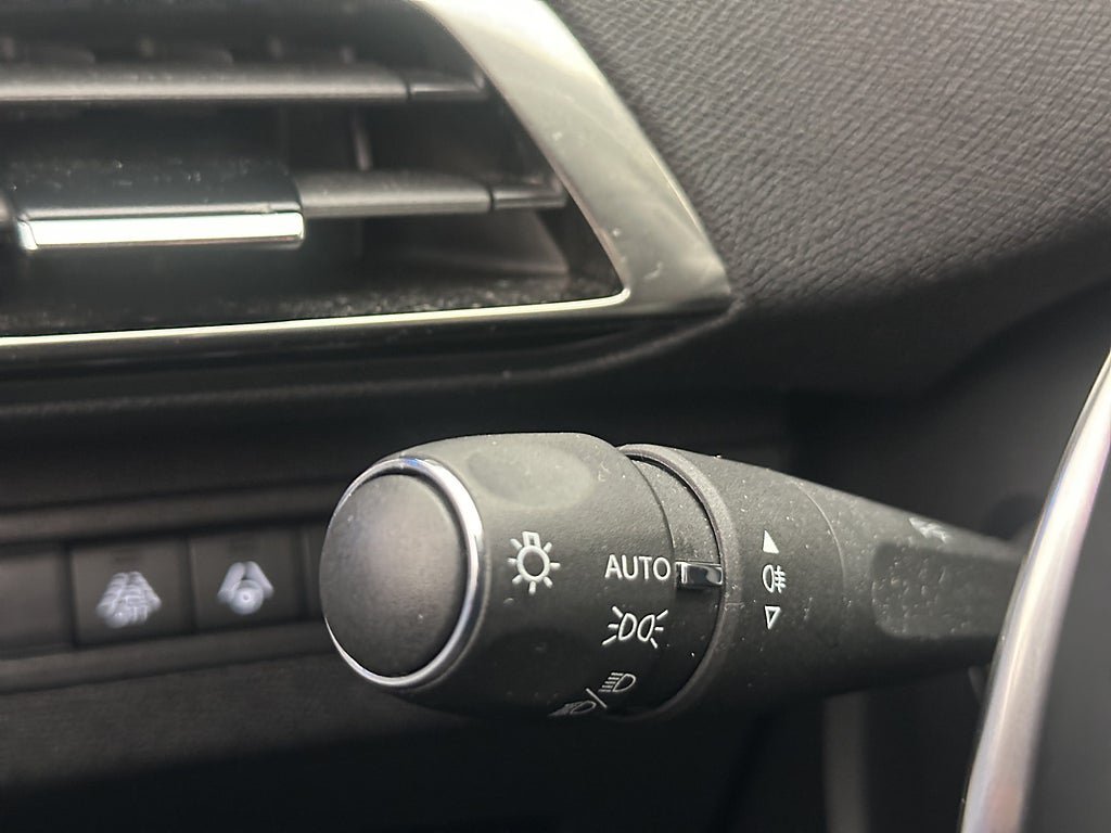 Vehicle Image 28