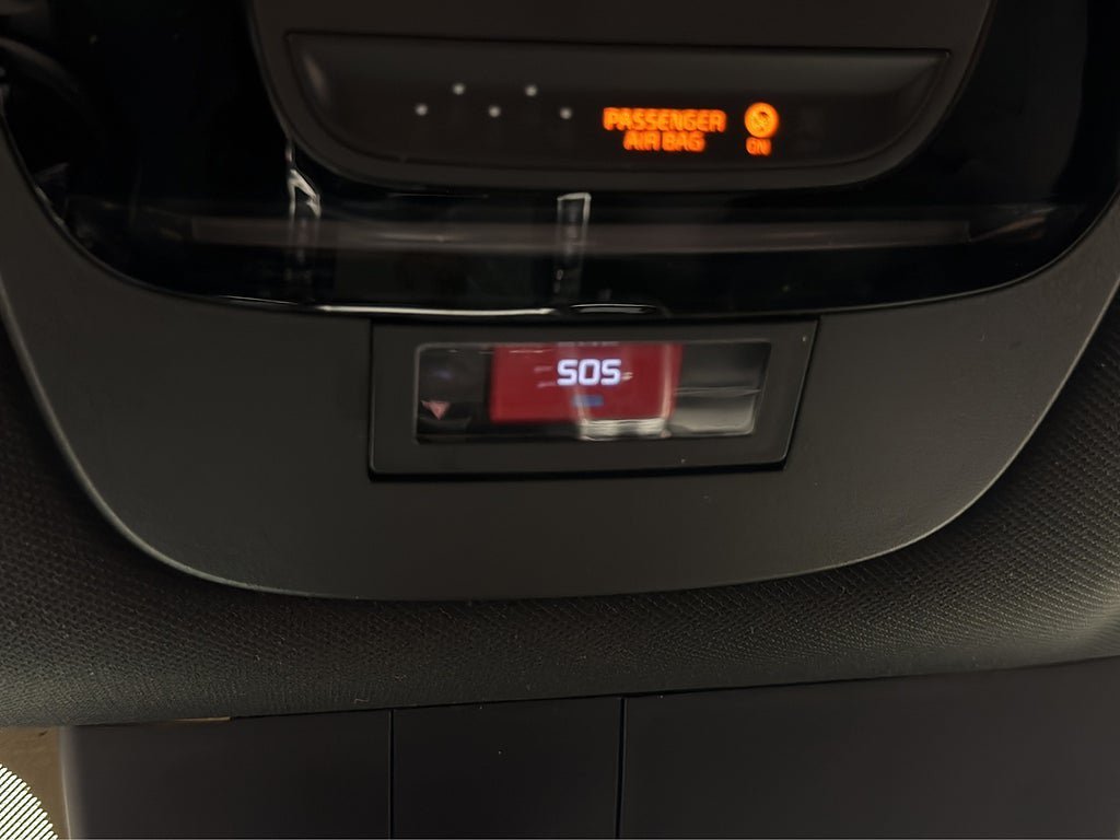 Vehicle Image 38