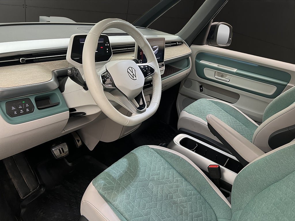 Vehicle Image 22