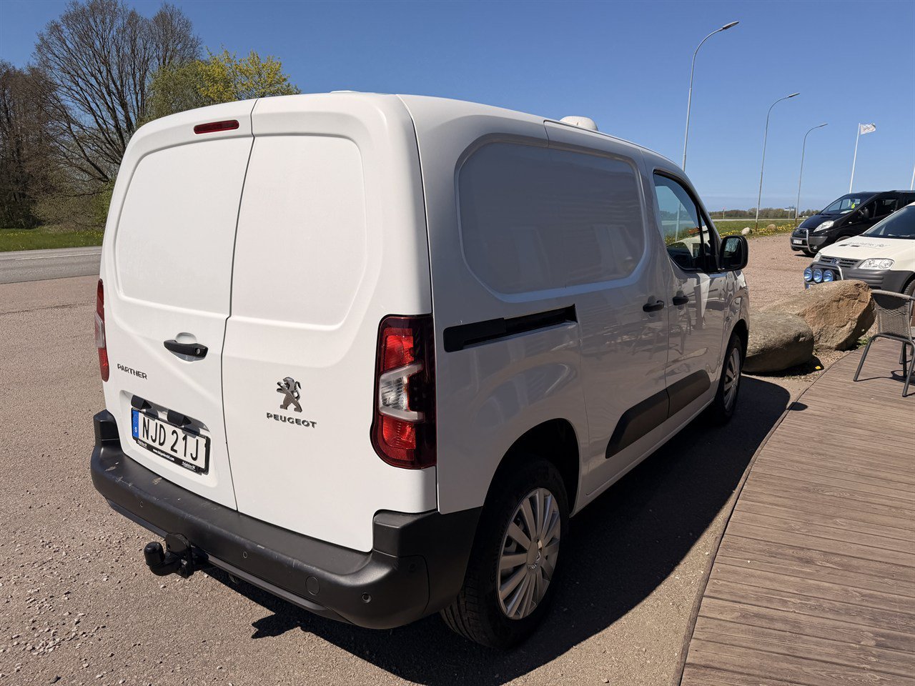Vehicle Image 4