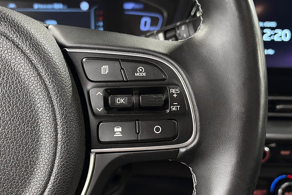 Vehicle Image 23