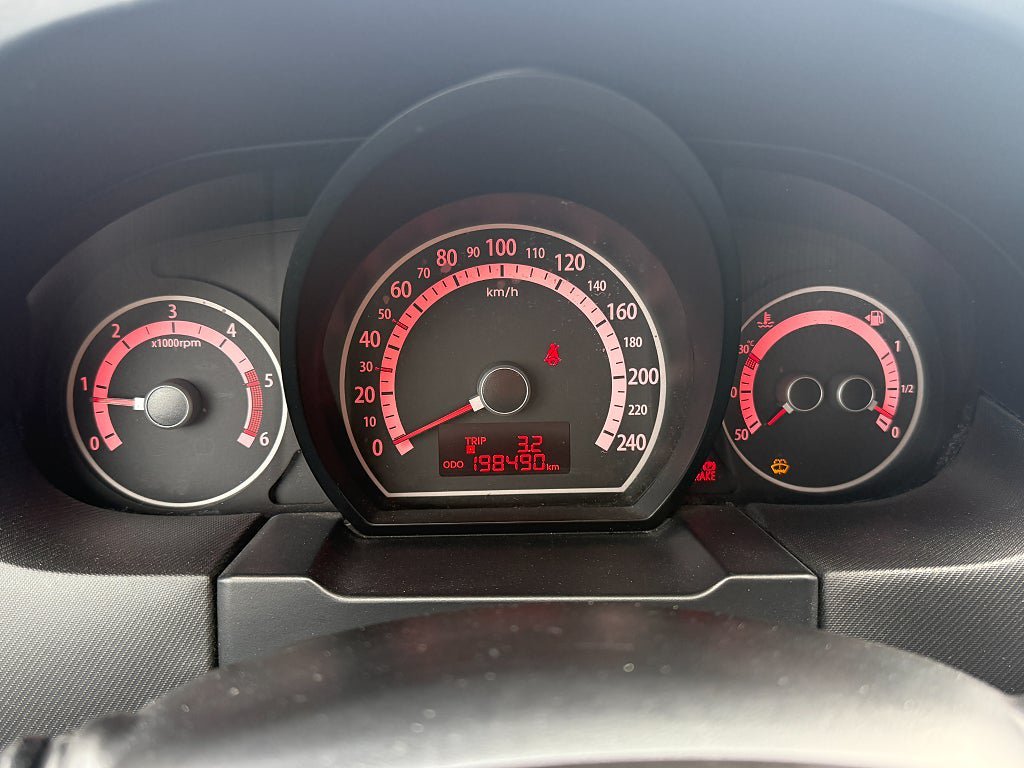 Vehicle Image 12