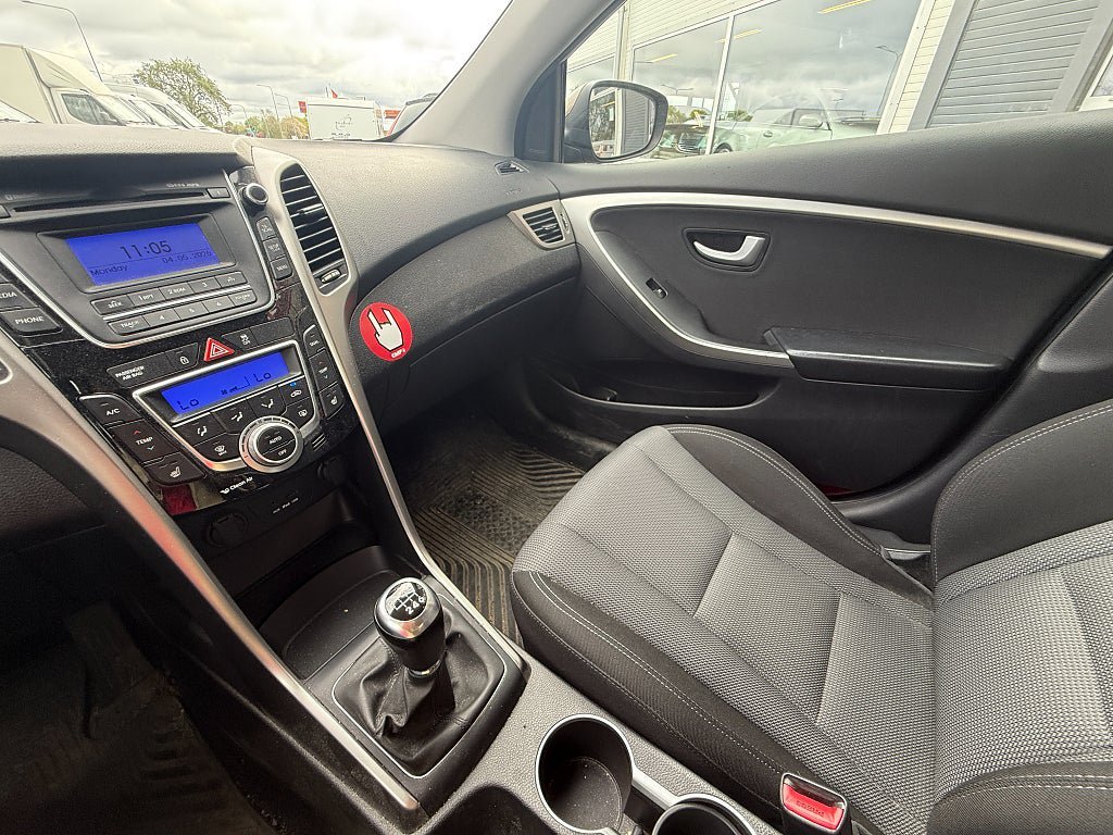 Vehicle Image 13