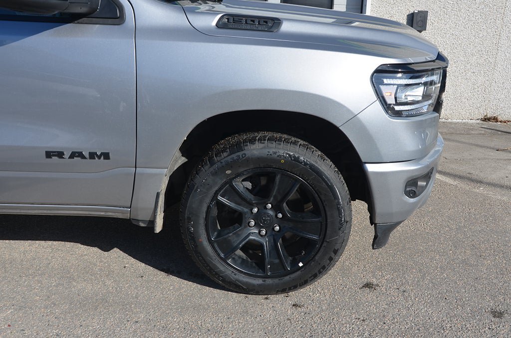 Vehicle Image 9