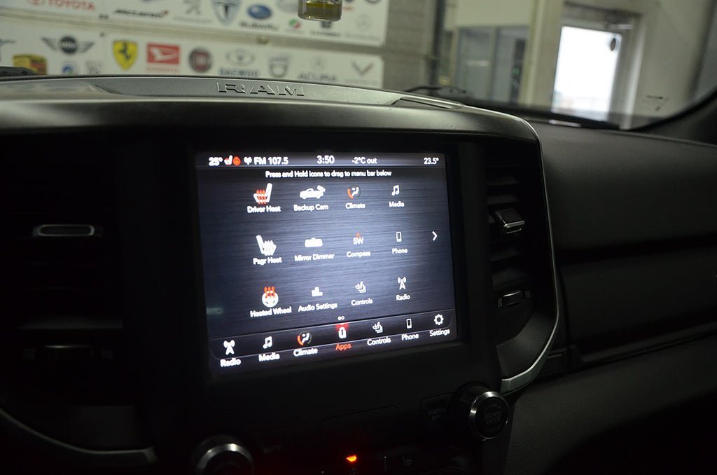 Vehicle Image 18