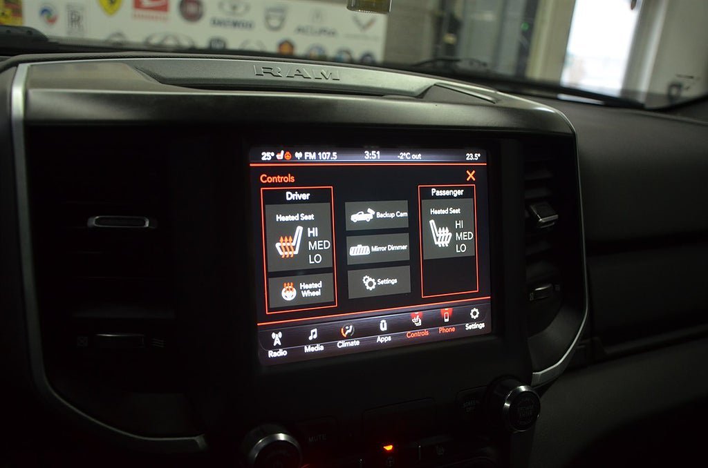 Vehicle Image 19