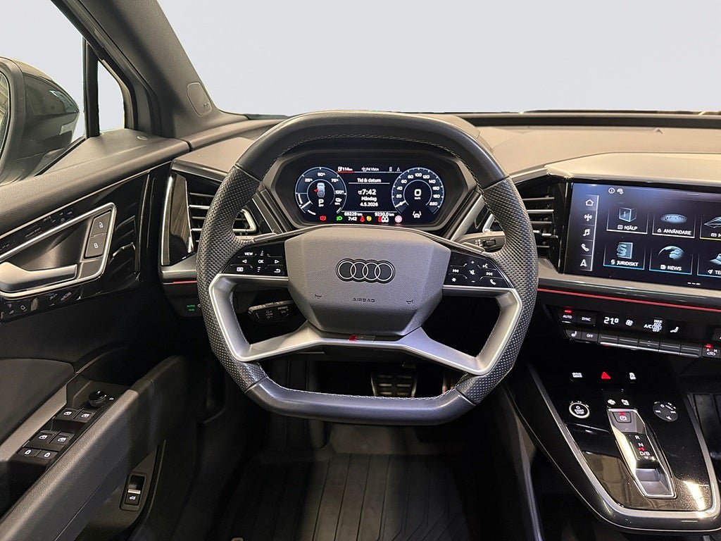 Vehicle Image 36