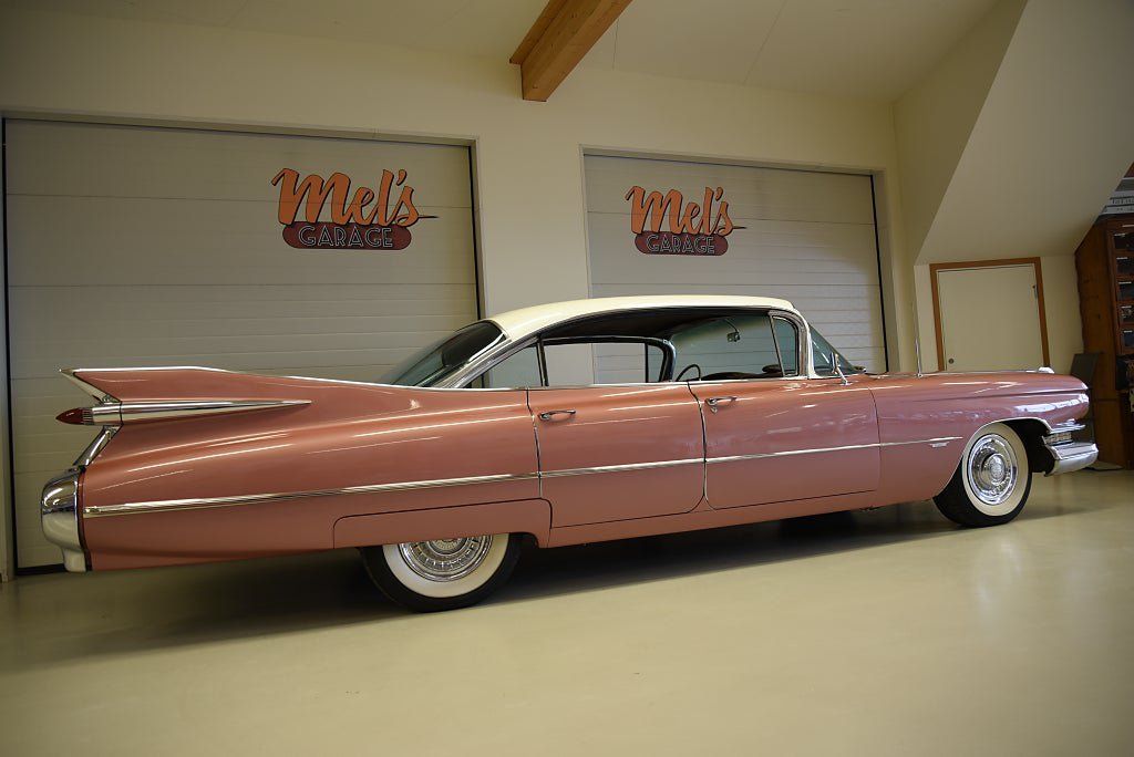 Vehicle Image 32
