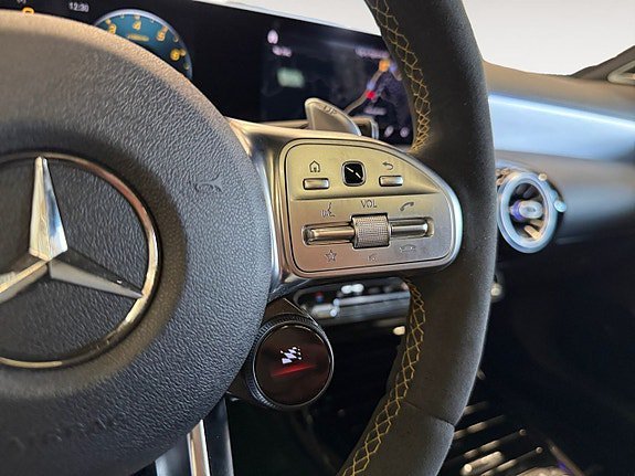 Vehicle Image 24