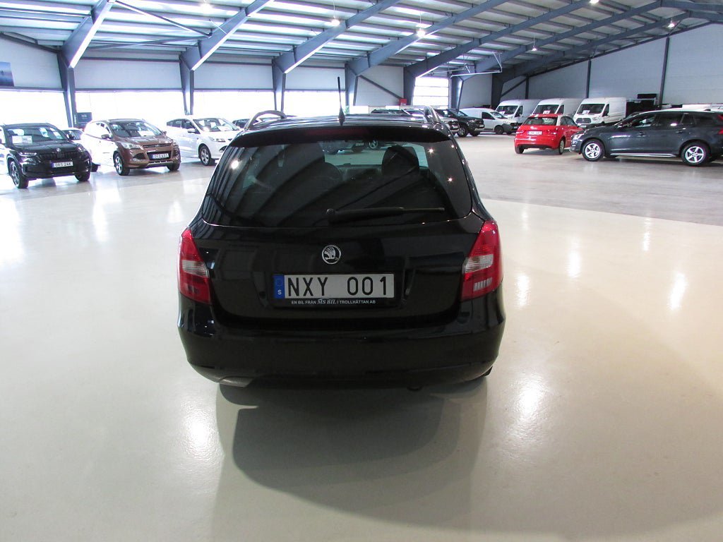 Vehicle Image 6