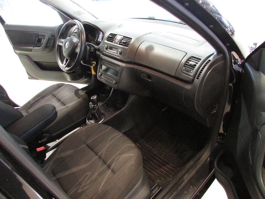 Vehicle Image 10