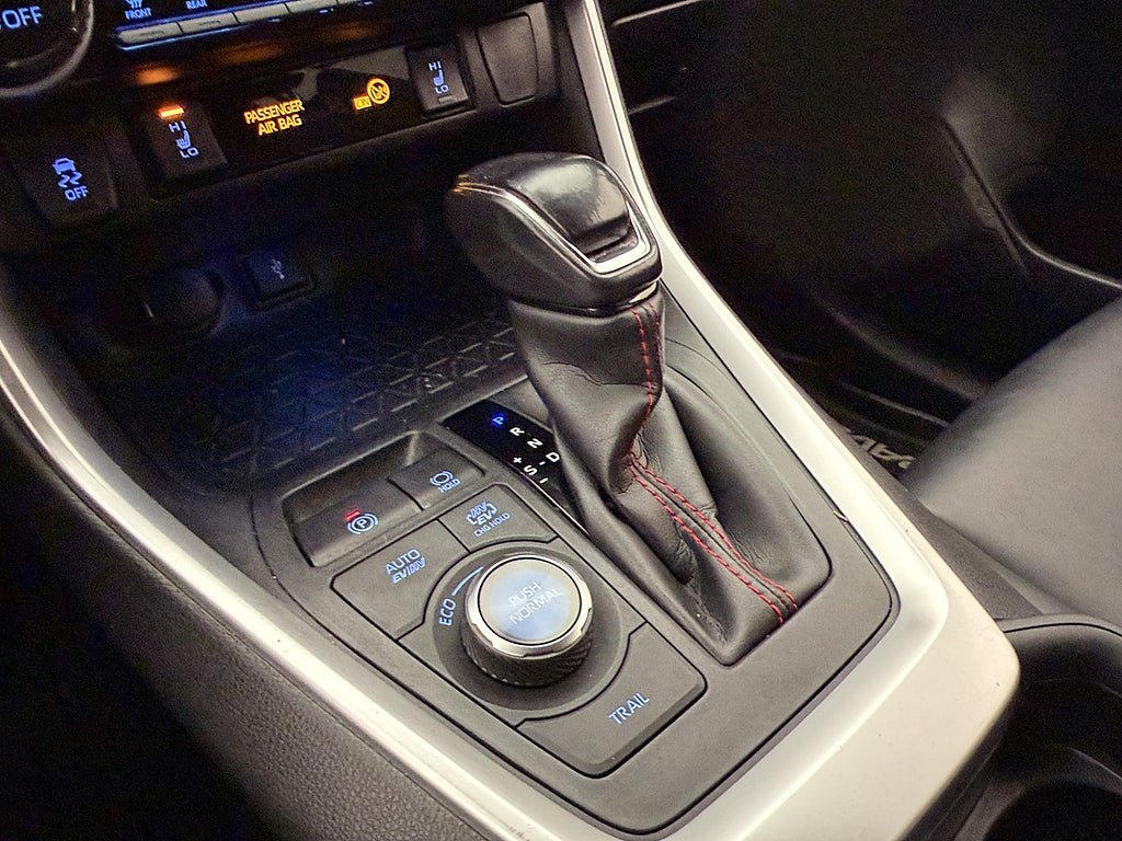 Vehicle Image 18