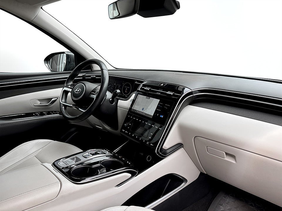 Vehicle Image 13