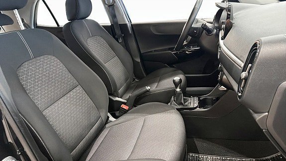 Vehicle Image 17