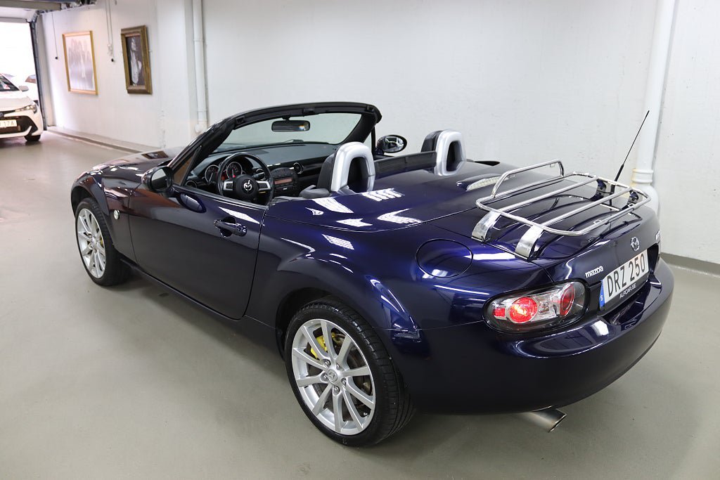 Vehicle Image 16