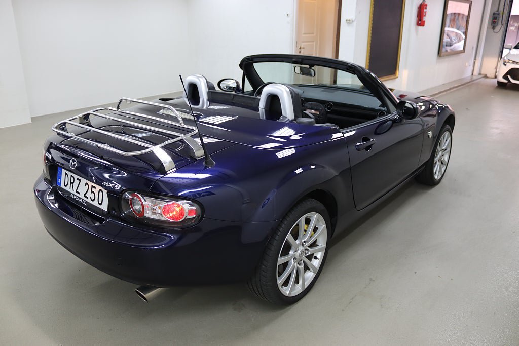 Vehicle Image 17